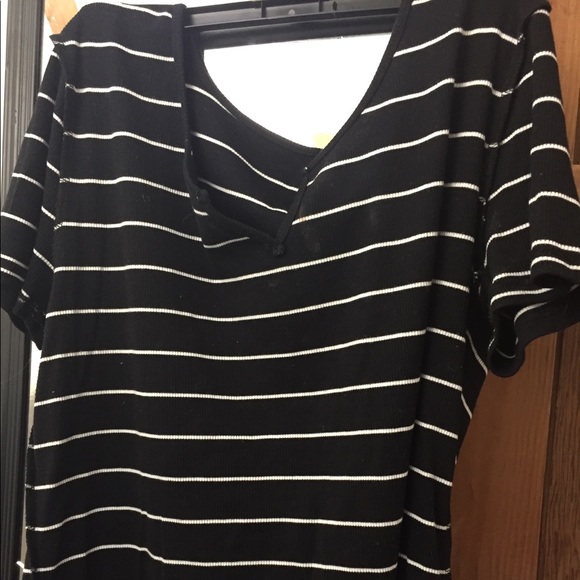 ribbed black and white striped shirt - Picture 1 of 2